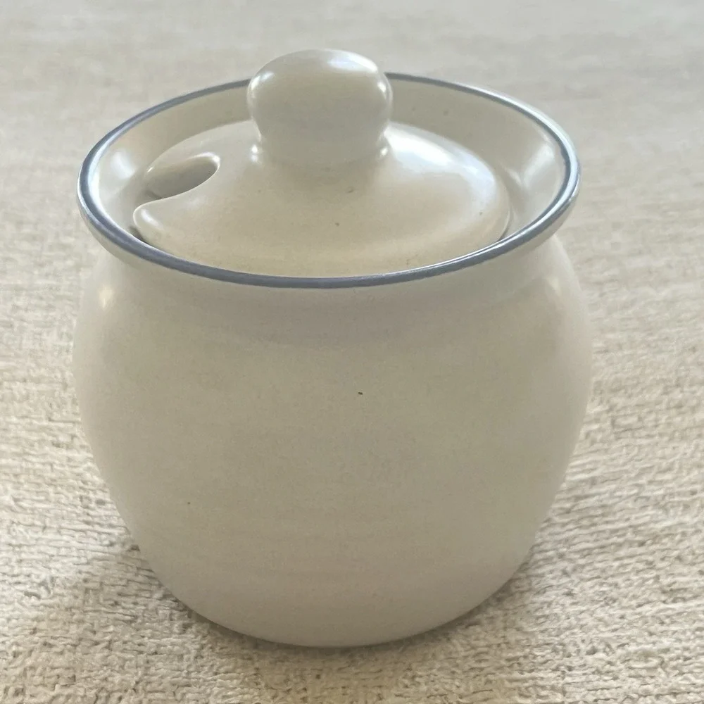 Pfaltzgraff Yorktowne Vintage Stoneware Jam Jelly Honey Jar Cottage‎ Core